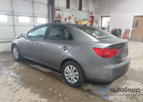 2011 Kia Forte Ex z USA, uszkodzony, nr VIN KNAFU4A28B5348380